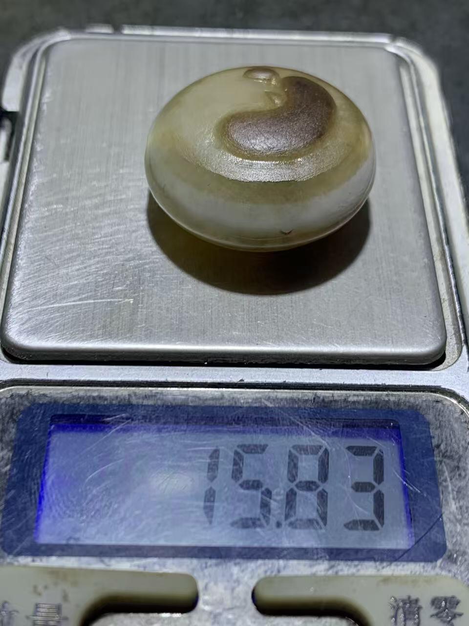 精品亚光药师玛瑙手工双面雕刻无相佛莲花板珠（背云）一颗！