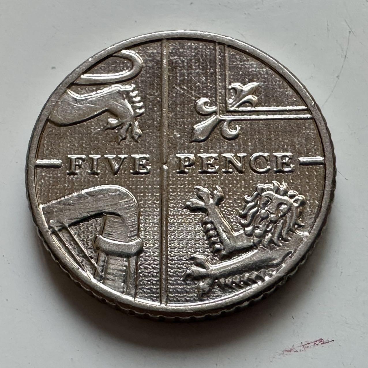 🌹外币初藏🌹🐯2025年第129场  每周二四六晚8️⃣点 接代拍 英国2014年五便士