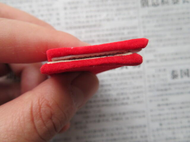 72--【全新】【有脏痕】65扎线红领章一付20220104-3