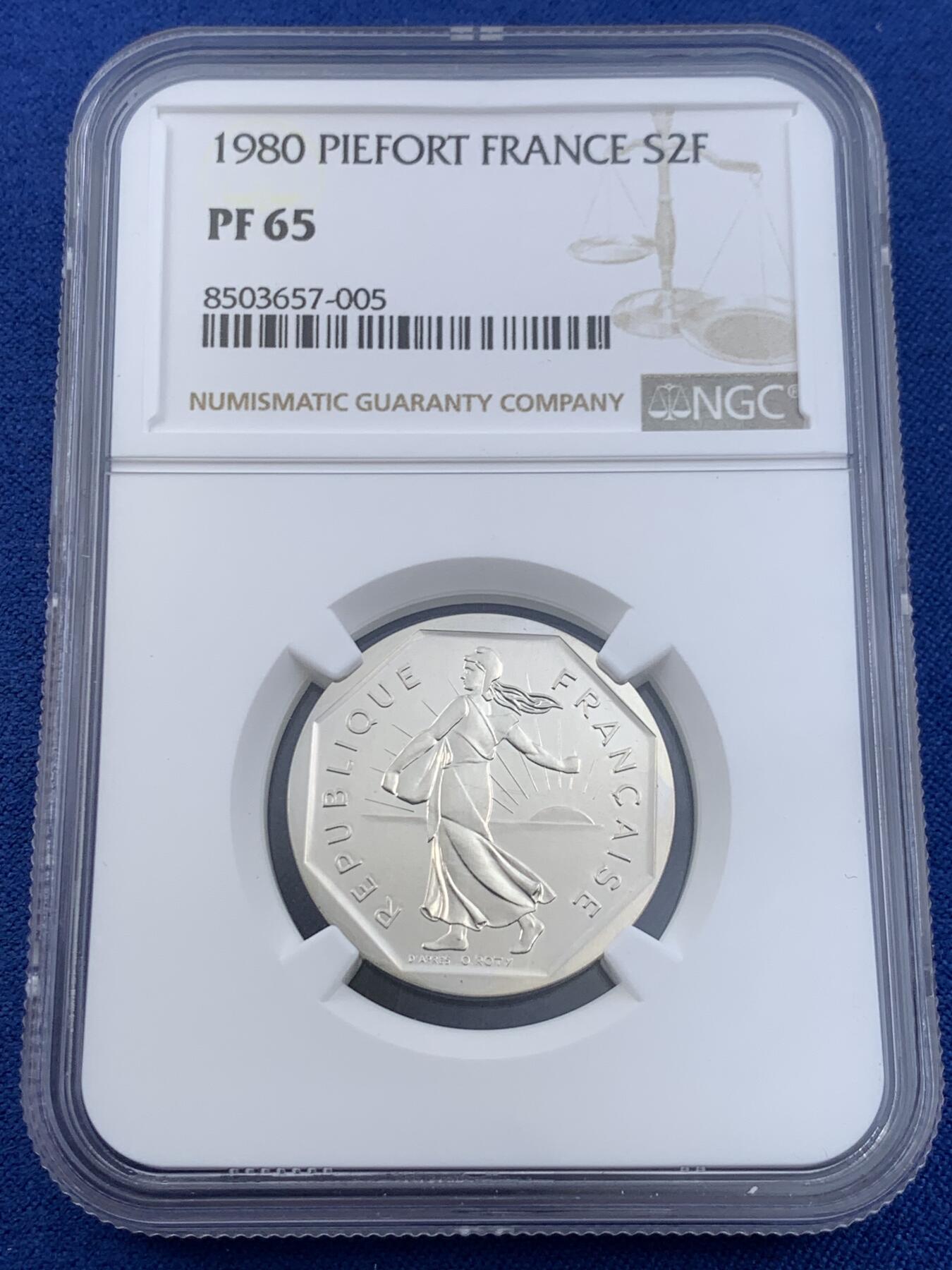 《竞宝斋》第439场 周日，周一，周二 3场连拍 （全场包邮） NGC PF65 法国第五共和国 1980年 2法郎加厚精制银币 资料显示发行量仅820枚