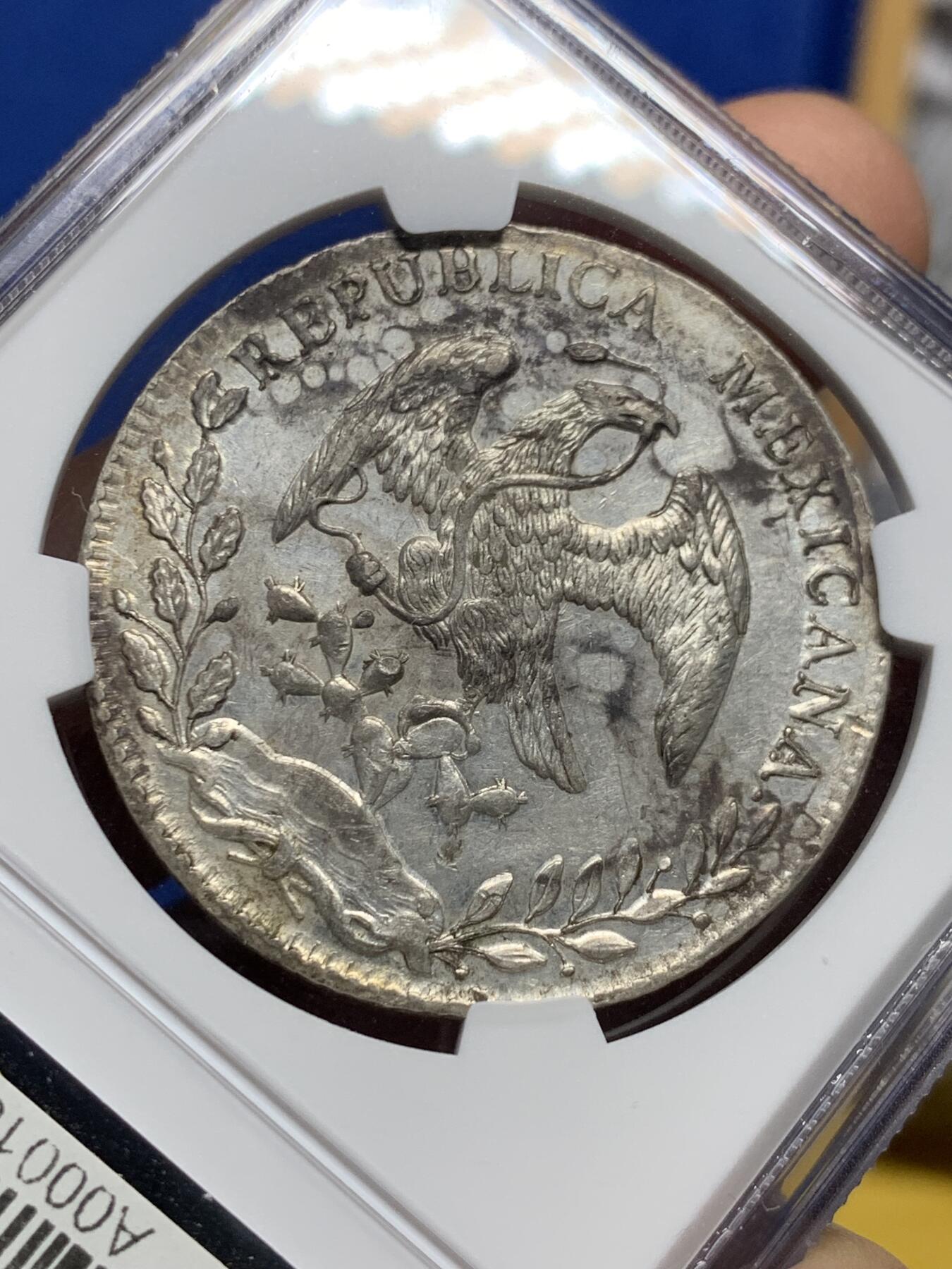 《竞宝斋》第439场 周日，周一，周二 3场连拍 （全场包邮） NGC UNCD 墨西哥 1887GO RR 鹰洋 8R银币，细节和光度不错的一枚，背面脏污有能力者可砸盒清洗