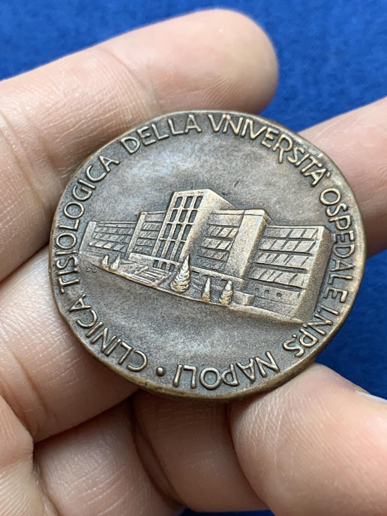 《竞宝斋》第439场 周日，周一，周二 3场连拍 （全场包邮） 意大利那不勒斯地区医学纪念章 17克 39.7mm