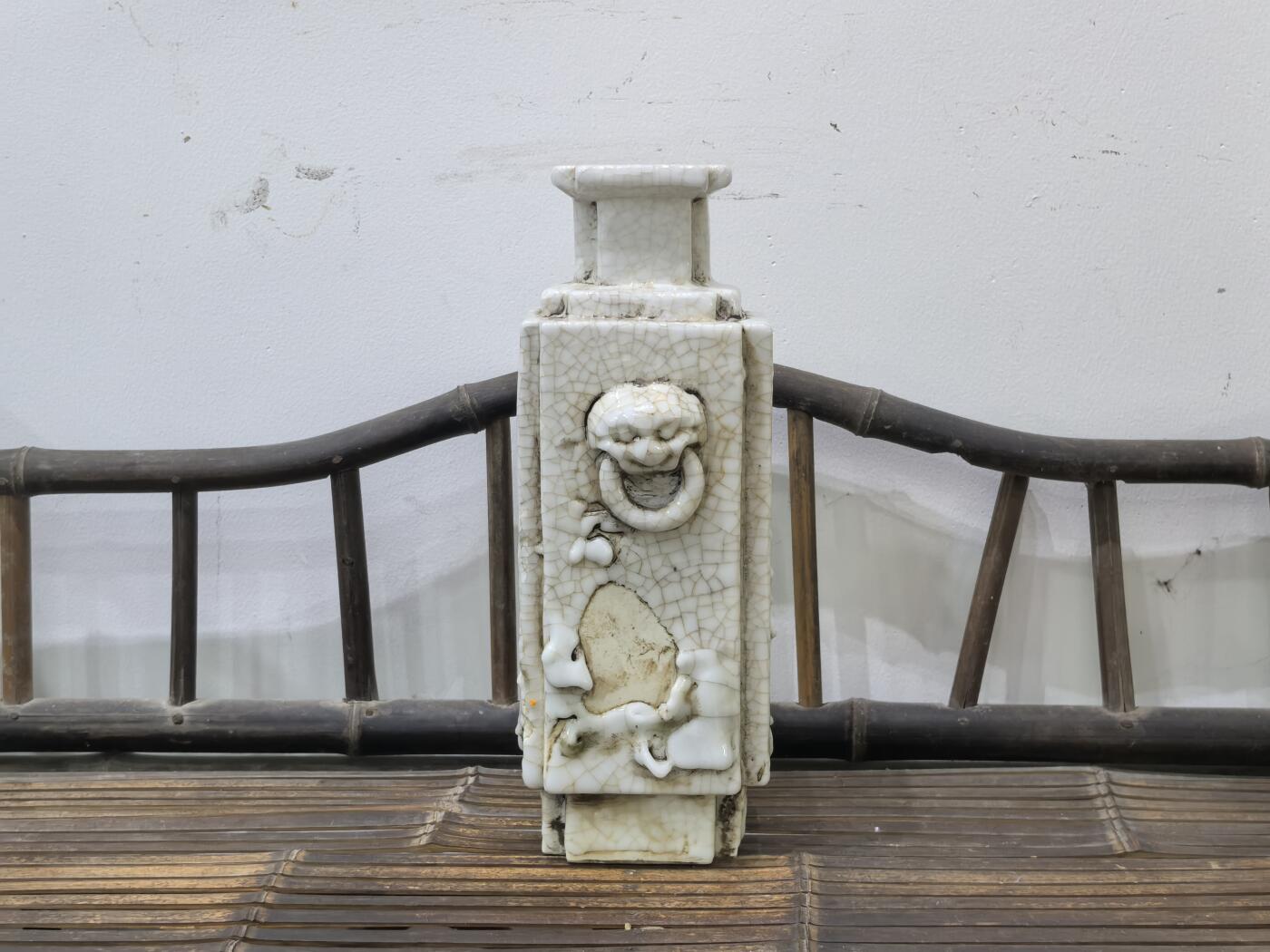 兰馨堂瓷器专场 清代哥釉开碎片瓷四方瓶