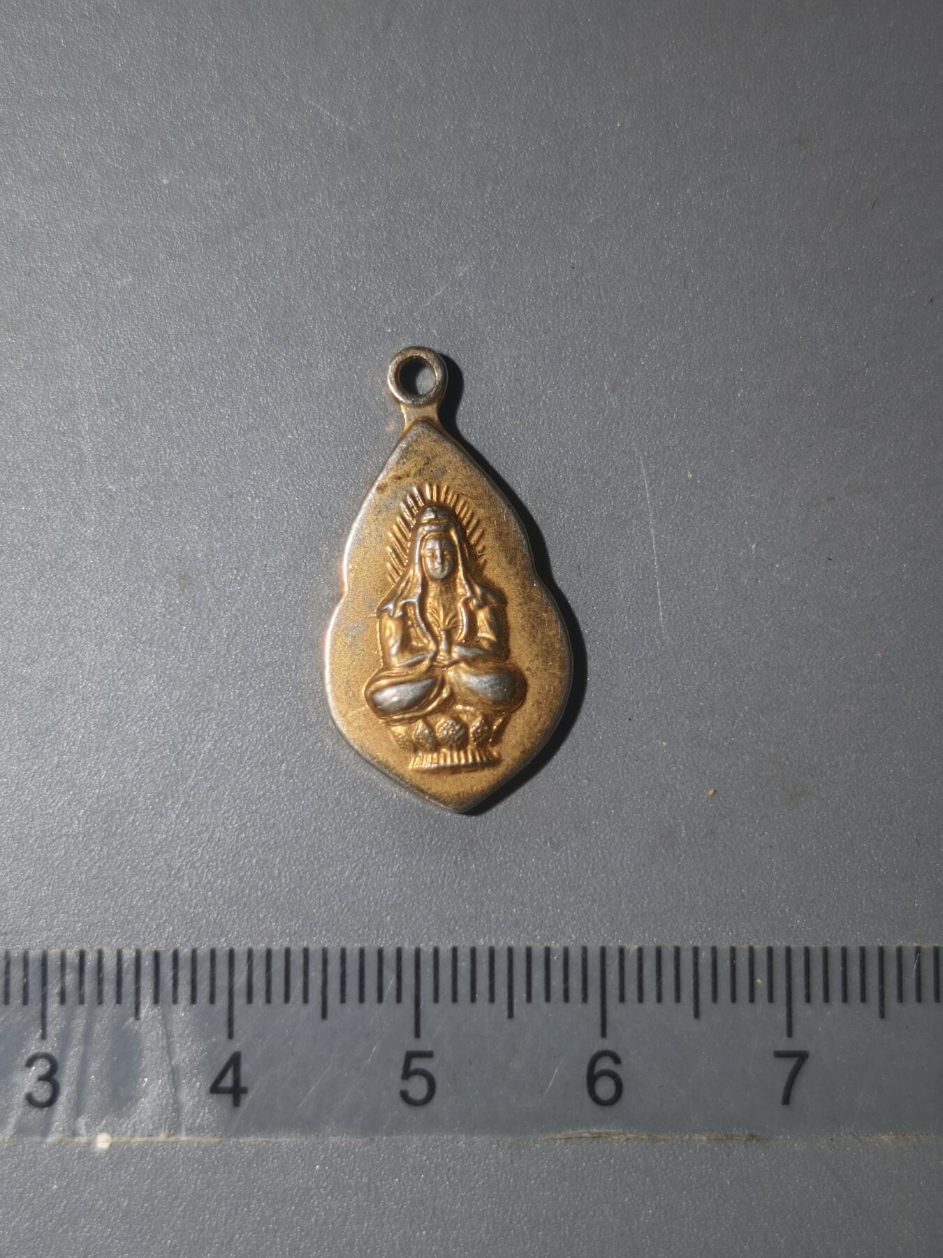 86期回流戒指饰品杂件纪念章丝路钱币专场 佛牌