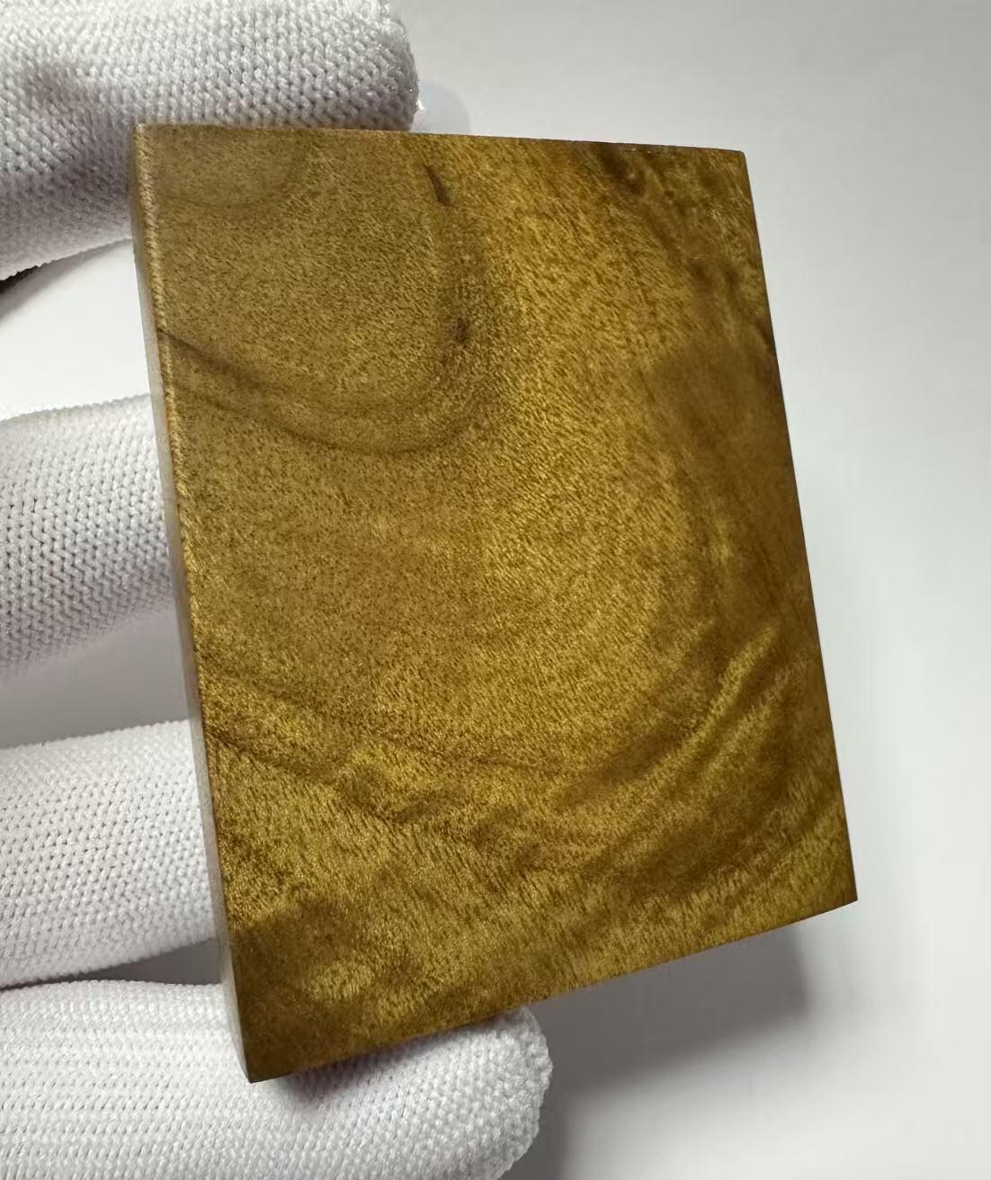 零元拍：L002 金丝楠牌子，香喷喷的小金砖，金光闪闪，4.7×6.1×1.4CM