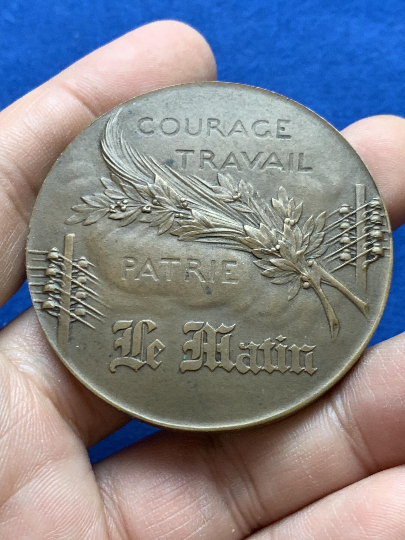 《竞宝斋》第439场 周日，周一，周二 3场连拍 （全场包邮） 法国新艺术运动纪念章 丰饶角铜标 69克 51mm