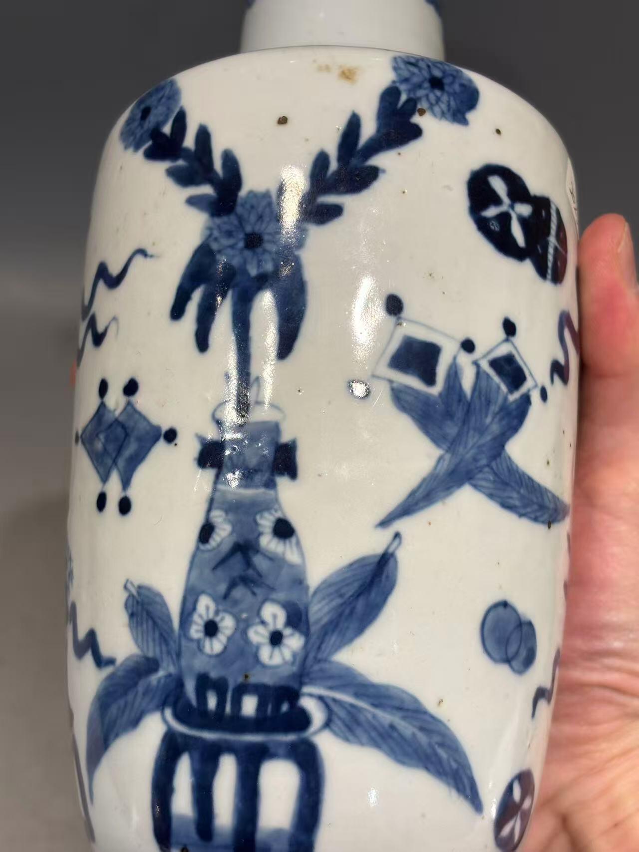 兰馨堂瓷器专场 晚清民国青花八宝瓷瓶 