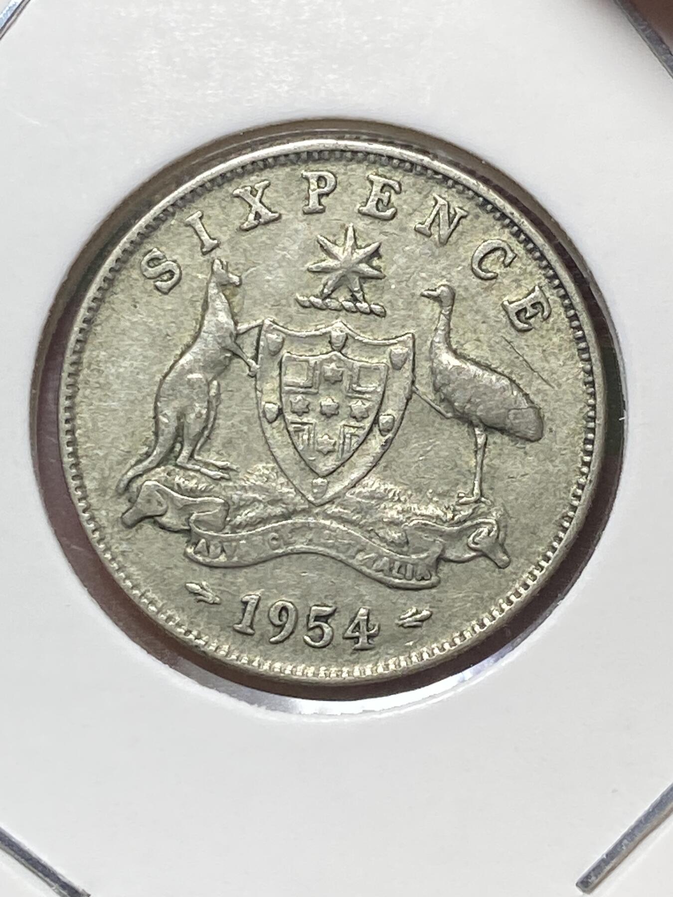 2025年第一百三十场(总第一百五十六场）外国好品纸夹散币场(免佣金) 澳大利亚🇦🇺1954年6便士银币(伊丽莎白二世第一版，关门年仅发行2年，500银)