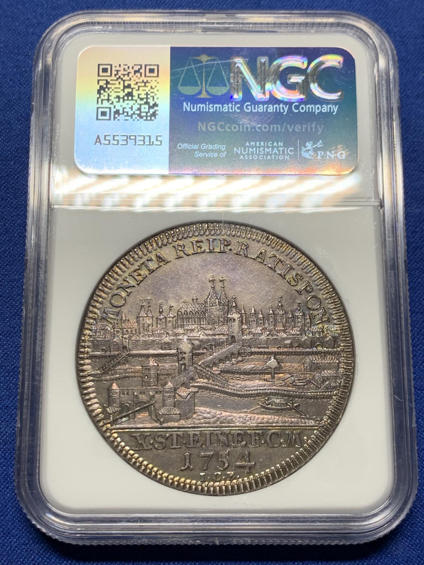 《竞宝斋》第439场 周日，周一，周二 3场连拍 （全场包邮） NGC AU58 德国 雷根斯堡 1754年 景观泰勒 大银币德系景观名誉品种 深包浆上分太难了 58分中上品状态