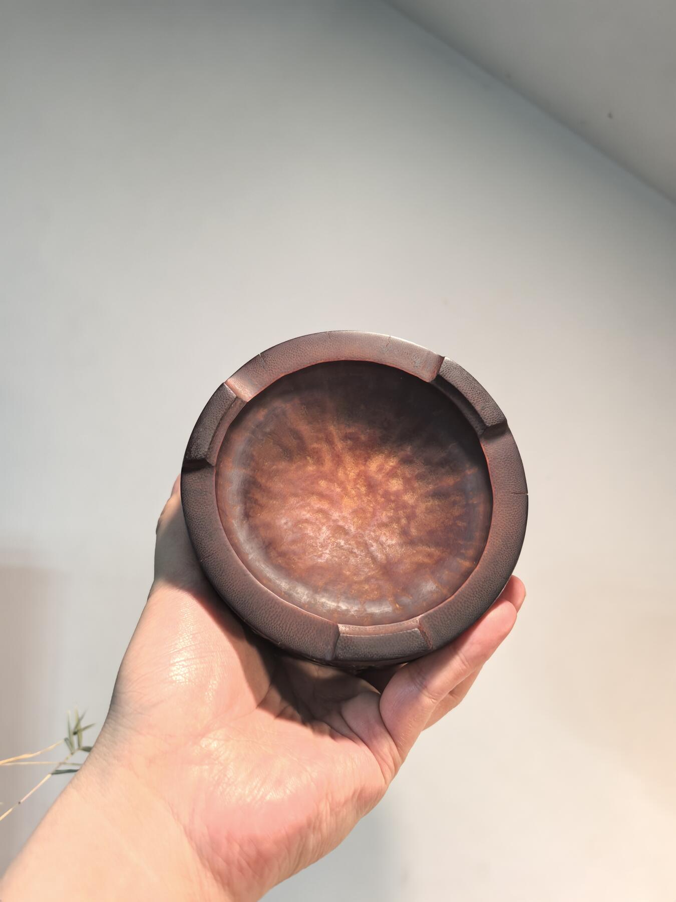 兰馨堂古玩杂项专场 笔筒清代木雕名家刻竹雕人物松下对弈人物故事笔筒 