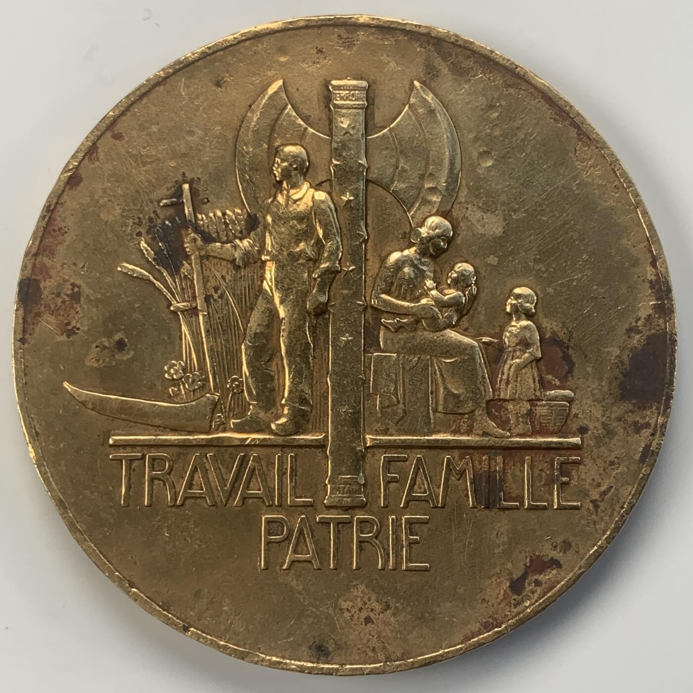 掌中浮雕-藏着的欧洲第042场 1941年法国贝当元帅大铜章，68mm，146g，大师皮埃尔.图林作品