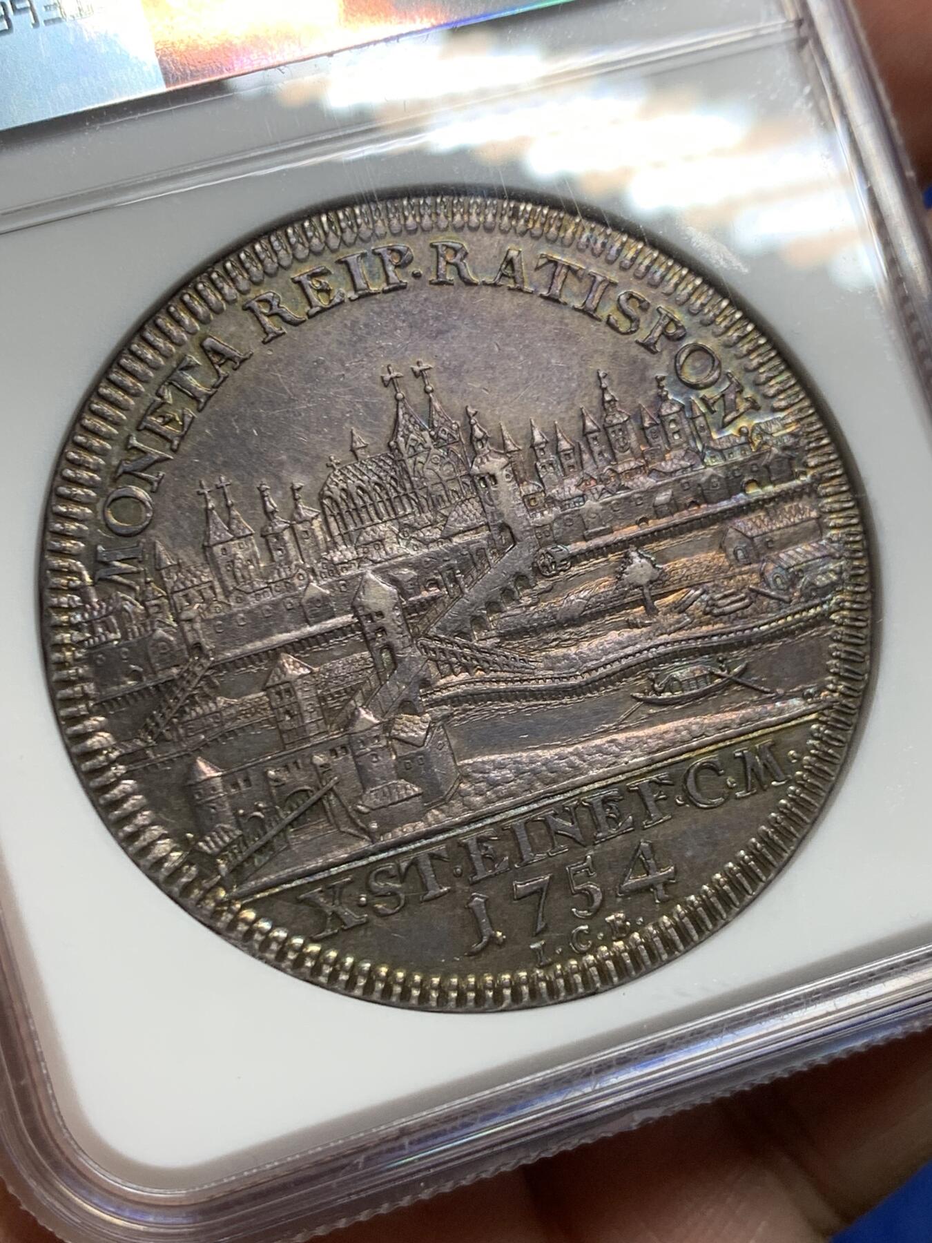 《竞宝斋》第439场 周日，周一，周二 3场连拍 （全场包邮） NGC AU58 德国 雷根斯堡 1754年 景观泰勒 大银币德系景观名誉品种 深包浆上分太难了 58分中上品状态