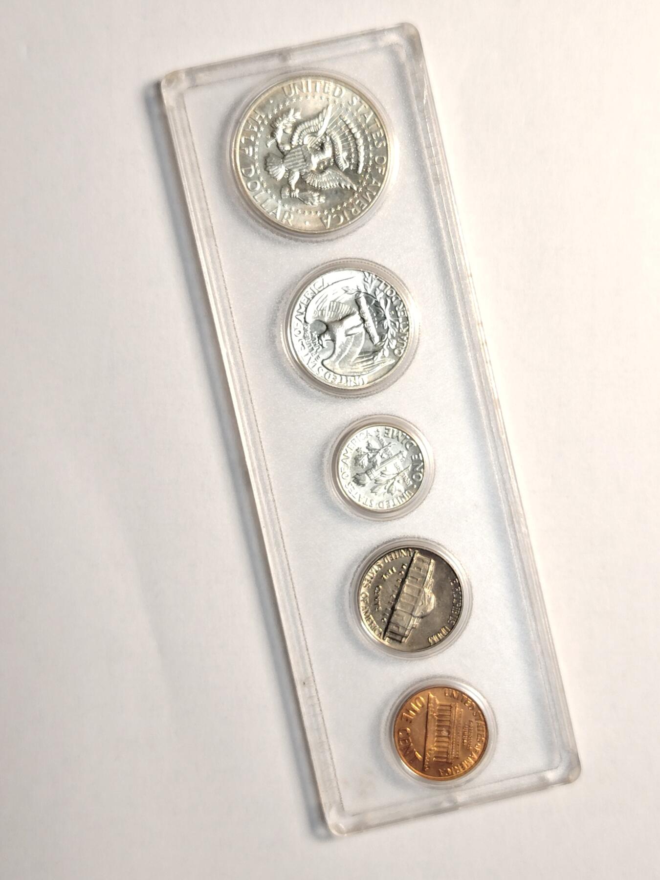 布加迪🐬～世界钱币(上海)🌾第 260 期 /  各国套币和散币 美国🇺🇸 1964年 5枚套币 3枚银币(低银版)