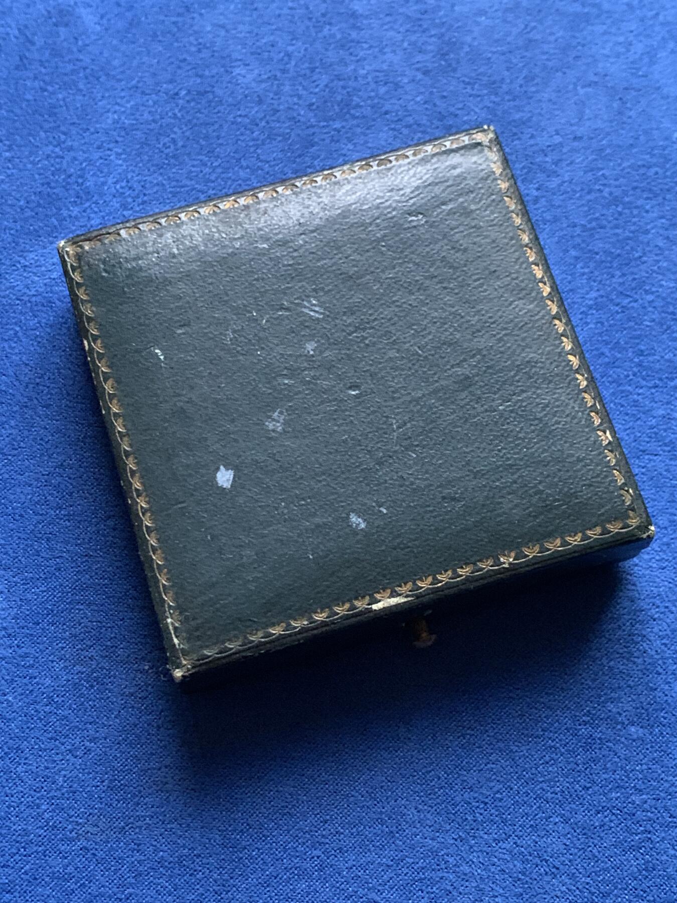 《竞宝斋》第439场 周日，周一，周二 3场连拍 （全场包邮） 1889年法国园艺协会银章 37克 41.8mm 带盒