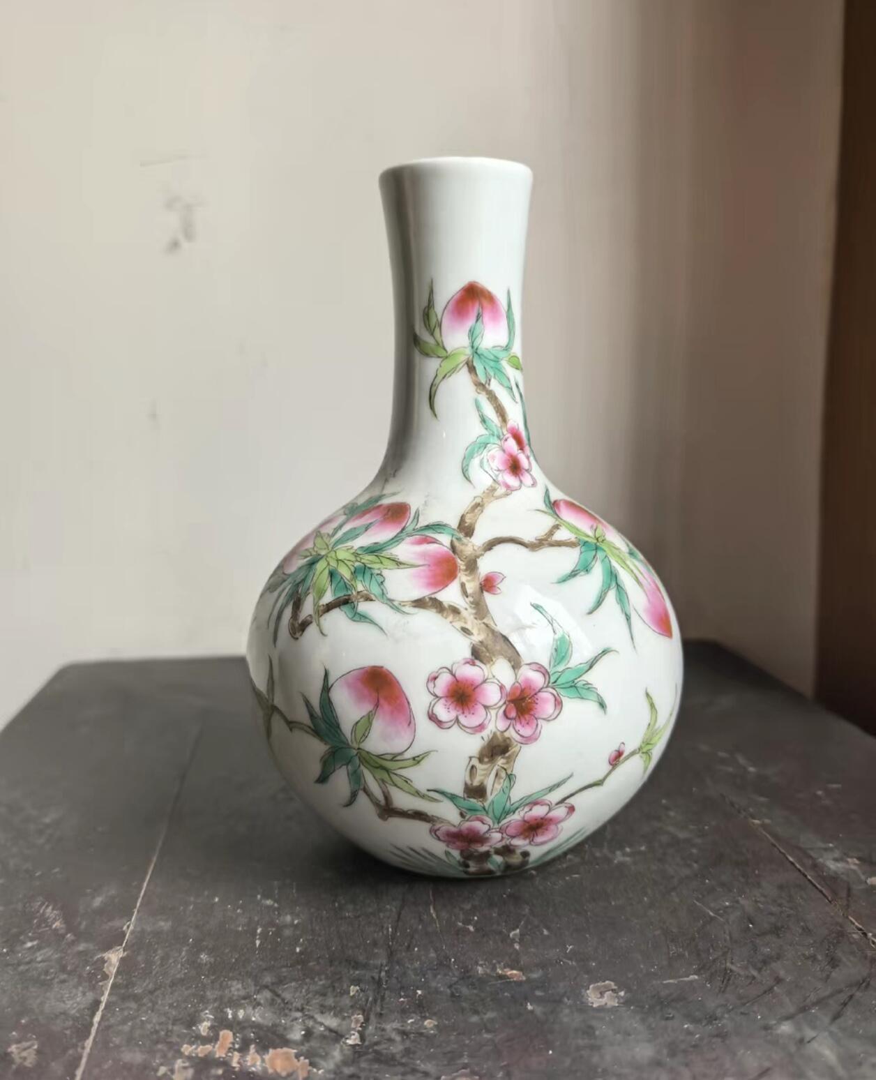 兰馨堂瓷器专场 晚清民国粉彩寿桃瓶