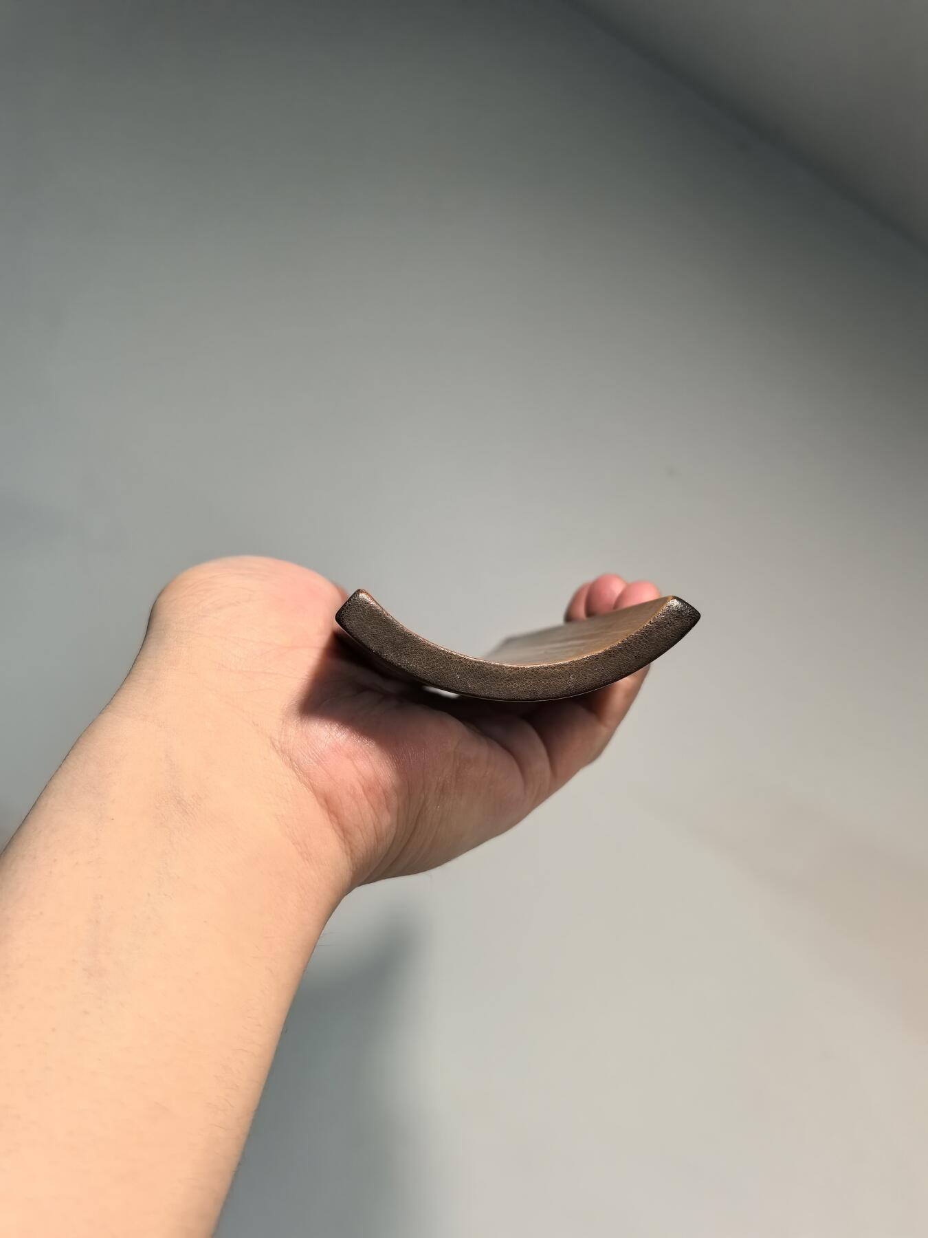 兰馨堂古玩杂项专场 老竹雕风景诗文双面臂搁镇纸摆件 