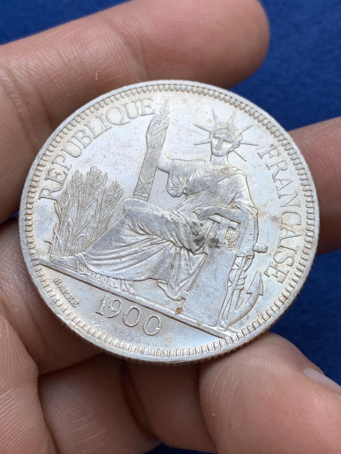 《竞宝斋》第439场 周日，周一，周二 3场连拍 （全场包邮） 法属印支1900年坐洋1皮阿斯特银币