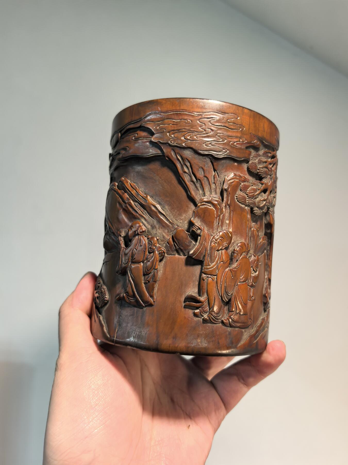 兰馨堂古玩杂项专场 旧藏黄杨木浮雕人物笔筒 