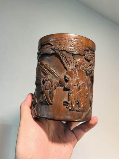 兰馨堂古玩杂项专场 - 旧藏黄杨木浮雕人物笔筒 