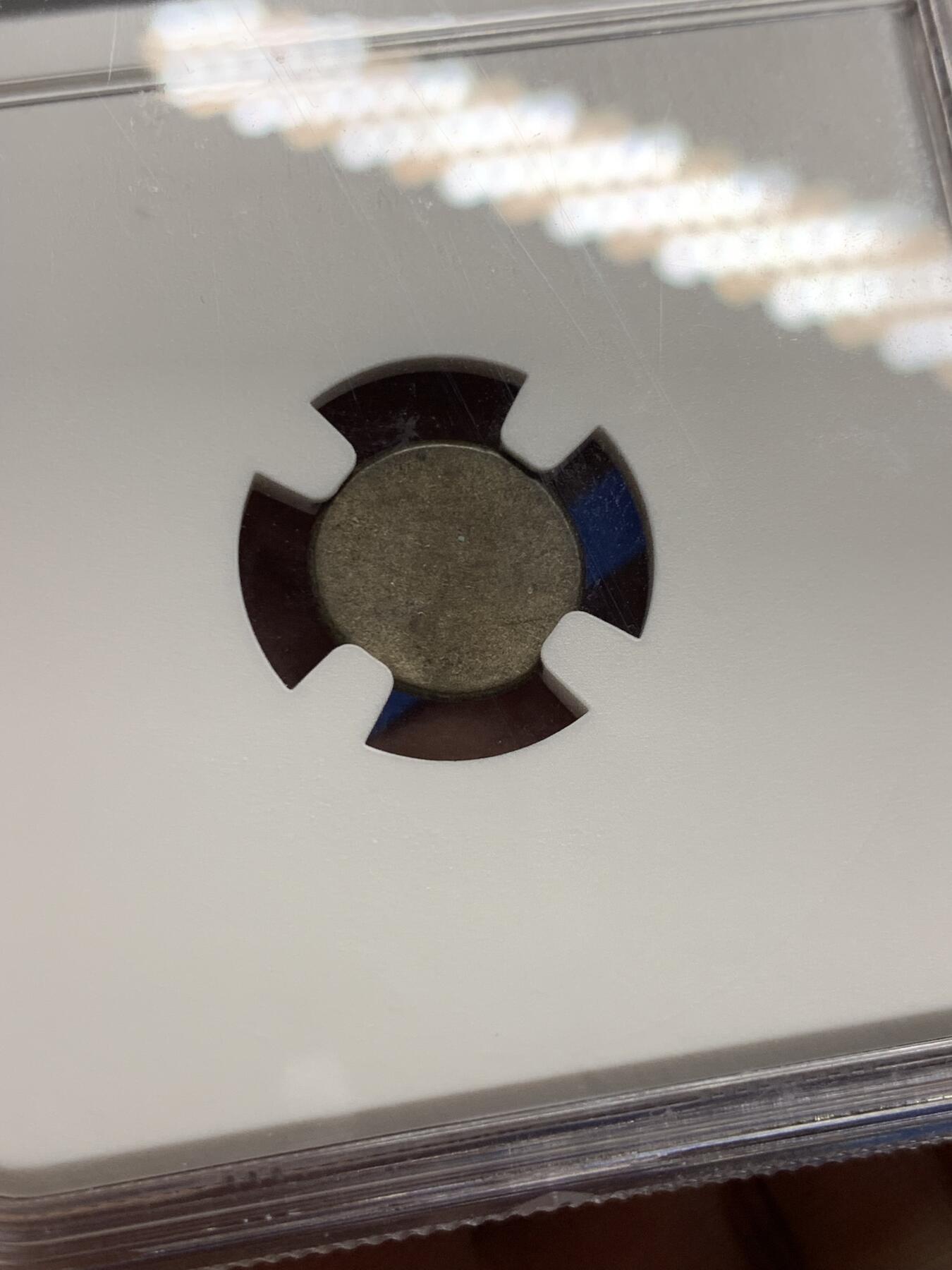 《竞宝斋》第439场 周日，周一，周二 3场连拍 （全场包邮） NGC AU55 柬埔寨1600年-1860年神鸟2PE银币，打制上佳，带光美品