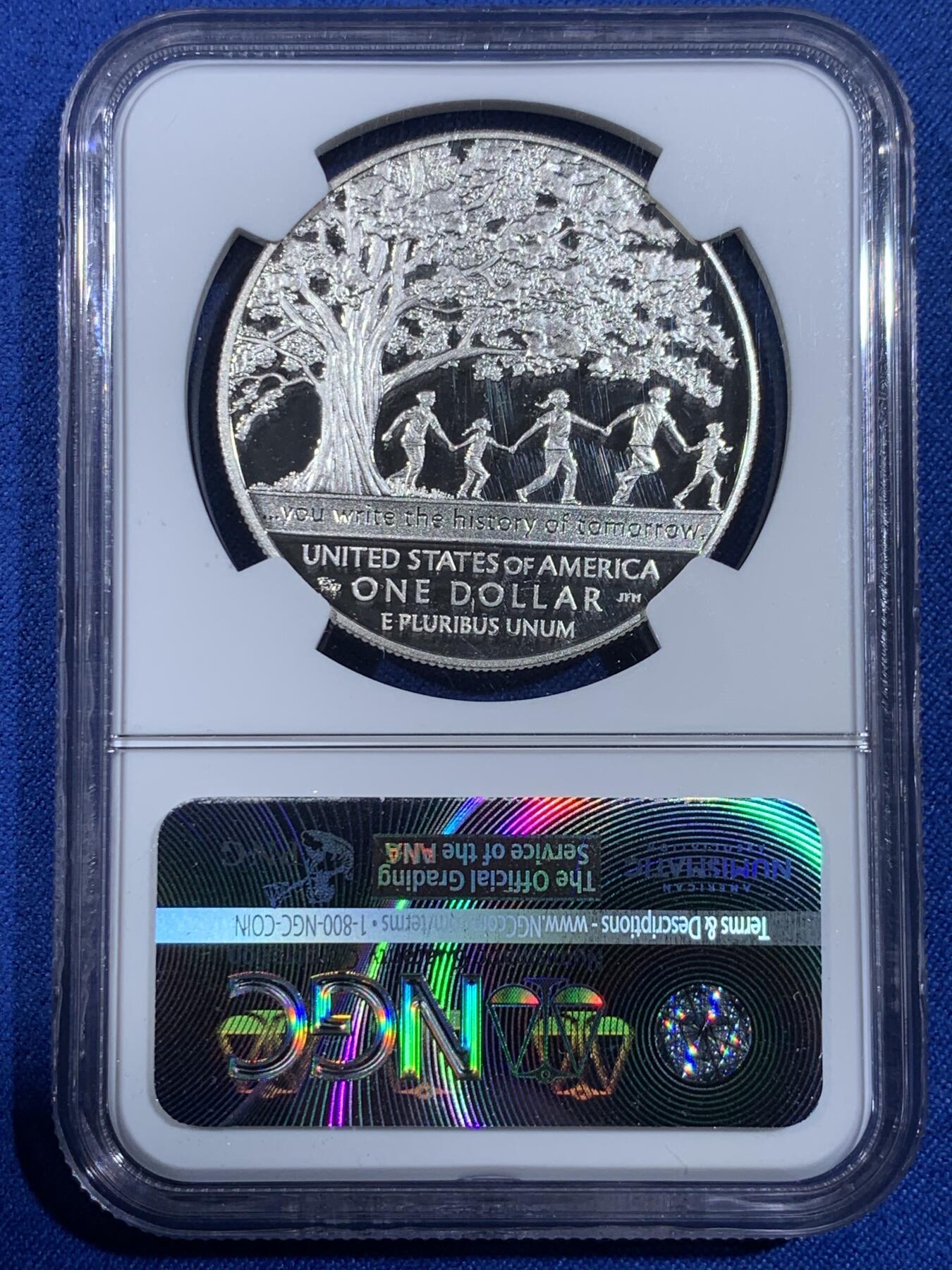 《竞宝斋》第439场 周日，周一，周二 3场连拍 （全场包邮） NGC PF69UC 美国2017年1美元精制银币 男孩镇百年（2019年克劳斯最富激情奖） 早期蓝标