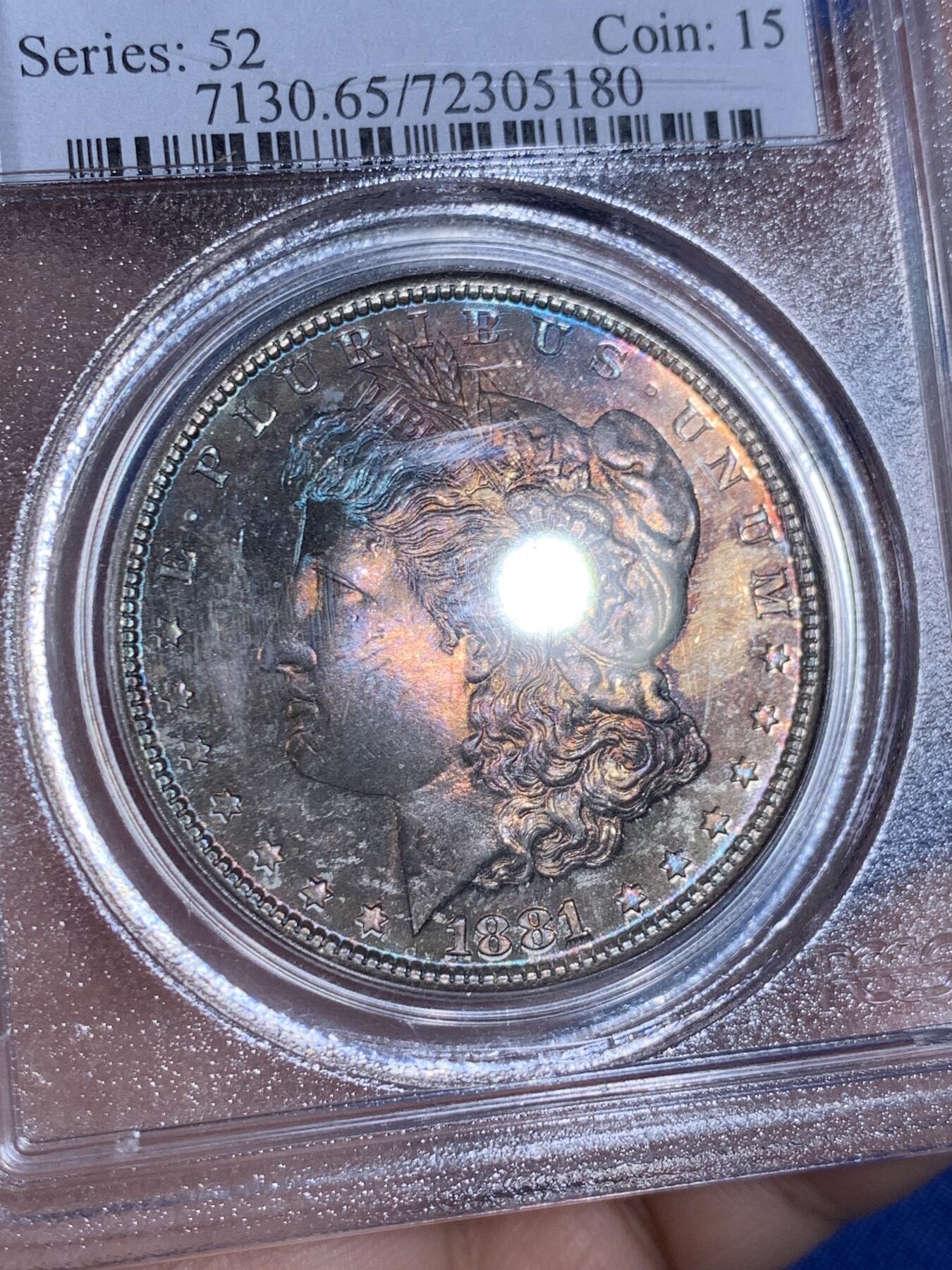 《竞宝斋》第439场 周日，周一，周二 3场连拍 （全场包邮） PCGS MS65 美国1881年摩根银币S版，原汁原味五彩老包浆，正面五彩，背面类PL状态，状态一流。