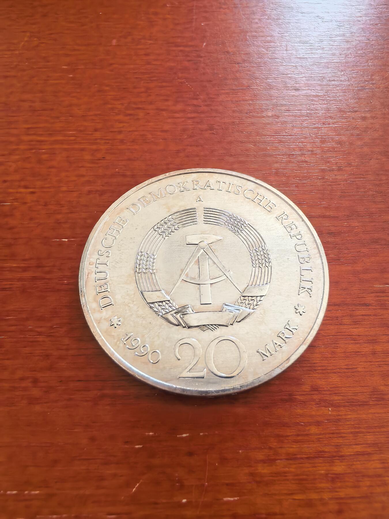 长老汇蛇年精选第七十四场拍卖 1990东德勃兰登堡20马克镀金银币，18.2克999银，东德最后一枚20马克银币，克书未记录镀金版