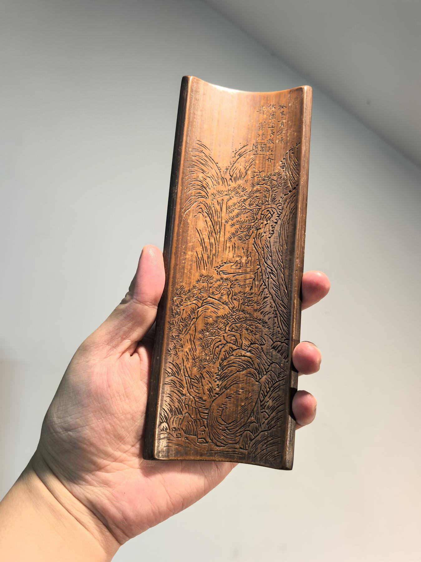 兰馨堂古玩杂项专场 老竹雕双面风景诗文臂搁镇纸摆件 双面雕工