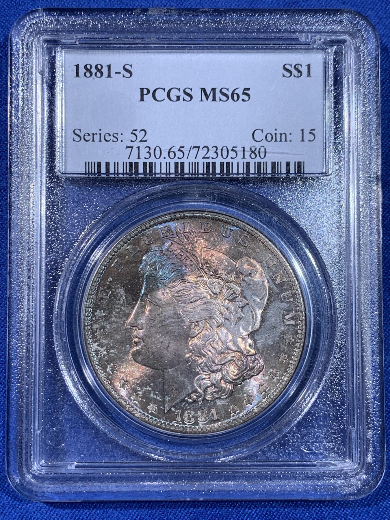 《竞宝斋》第439场 周日，周一，周二 3场连拍 （全场包邮） PCGS MS65 美国1881年摩根银币S版，原汁原味五彩老包浆，正面五彩，背面类PL状态，状态一流。
