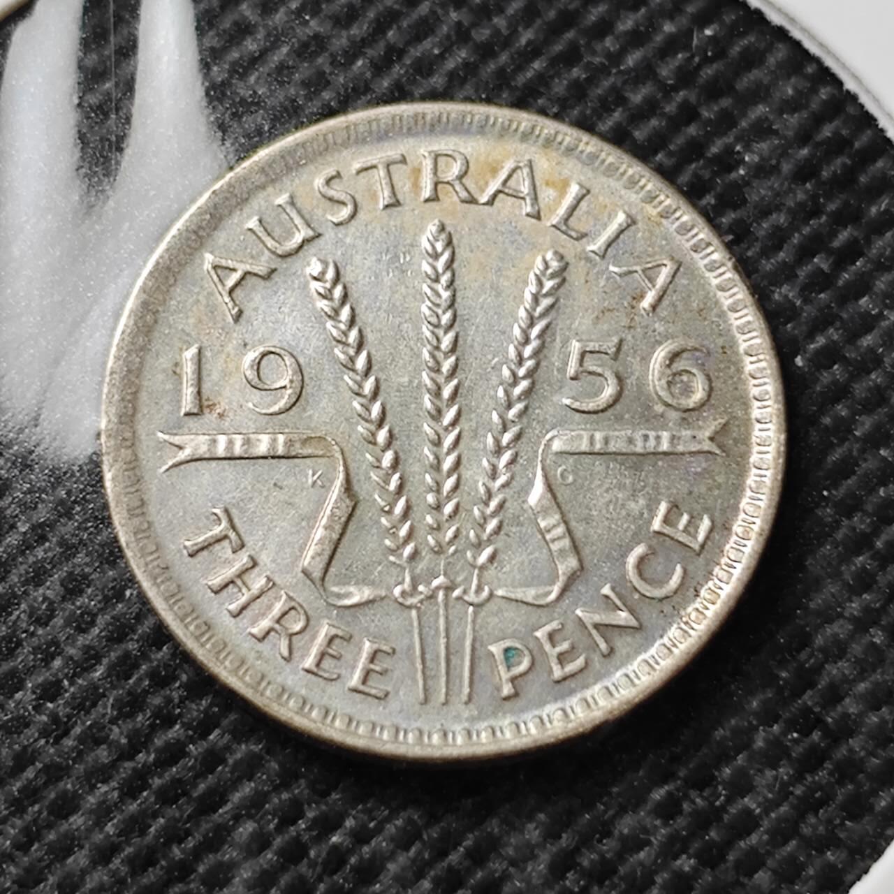 KK钱币收藏小铺  第373场  2月预留时间 周末发货  1956澳大利亚3便士银币