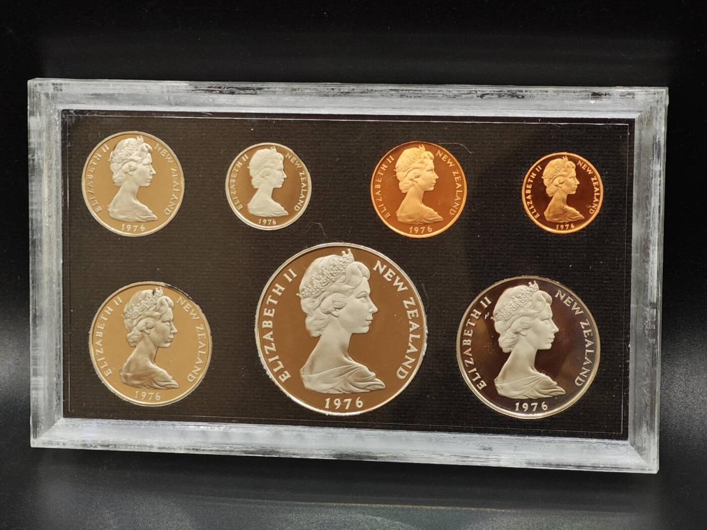 【淘币小摊】实时拍第七百九十九拍   银币套币场   满百包邮可预留二周 每周一统一发货   新西兰1976年精制套币