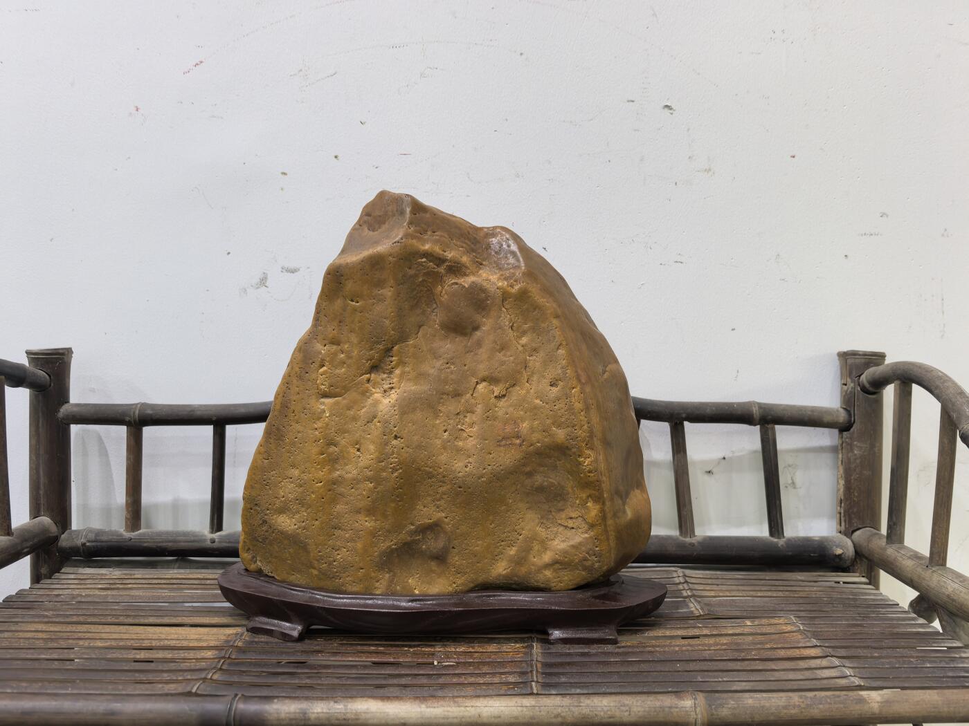 兰馨堂古玩杂项专场 老黄蜡石山子摆件