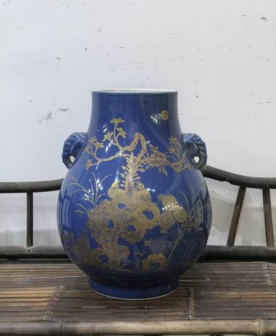 兰馨堂瓷器专场 - 霁蓝釉描金双耳尊瓶 