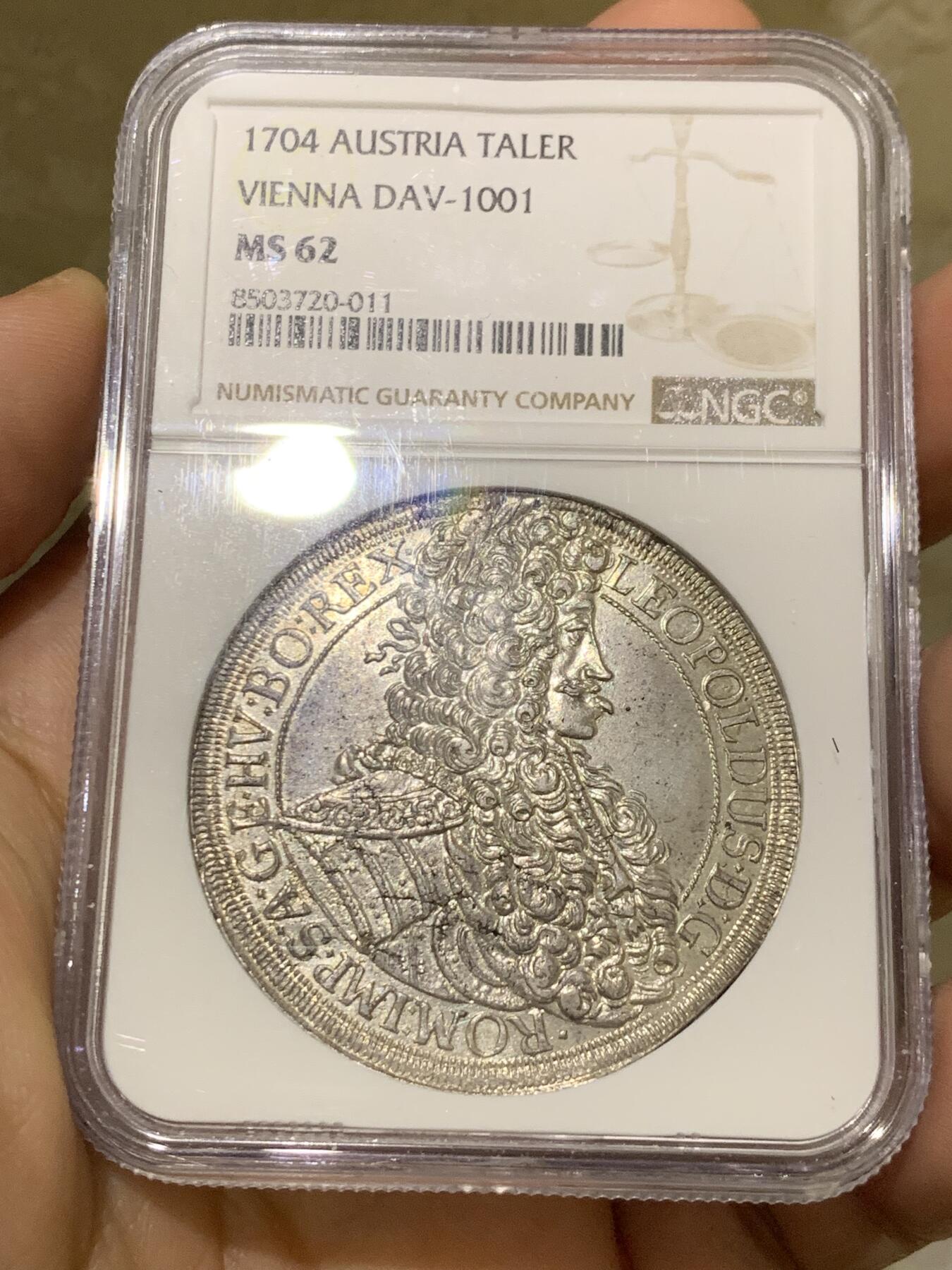 《竞宝斋》第439场 周日，周一，周二 3场连拍 （全场包邮） NGC MS62 哈布斯堡王朝奥地利帝国 1704年 利奥波德一世 威尼斯版 泰勒大银币 热门猪嘴大波浪 底光充沛 状态不易