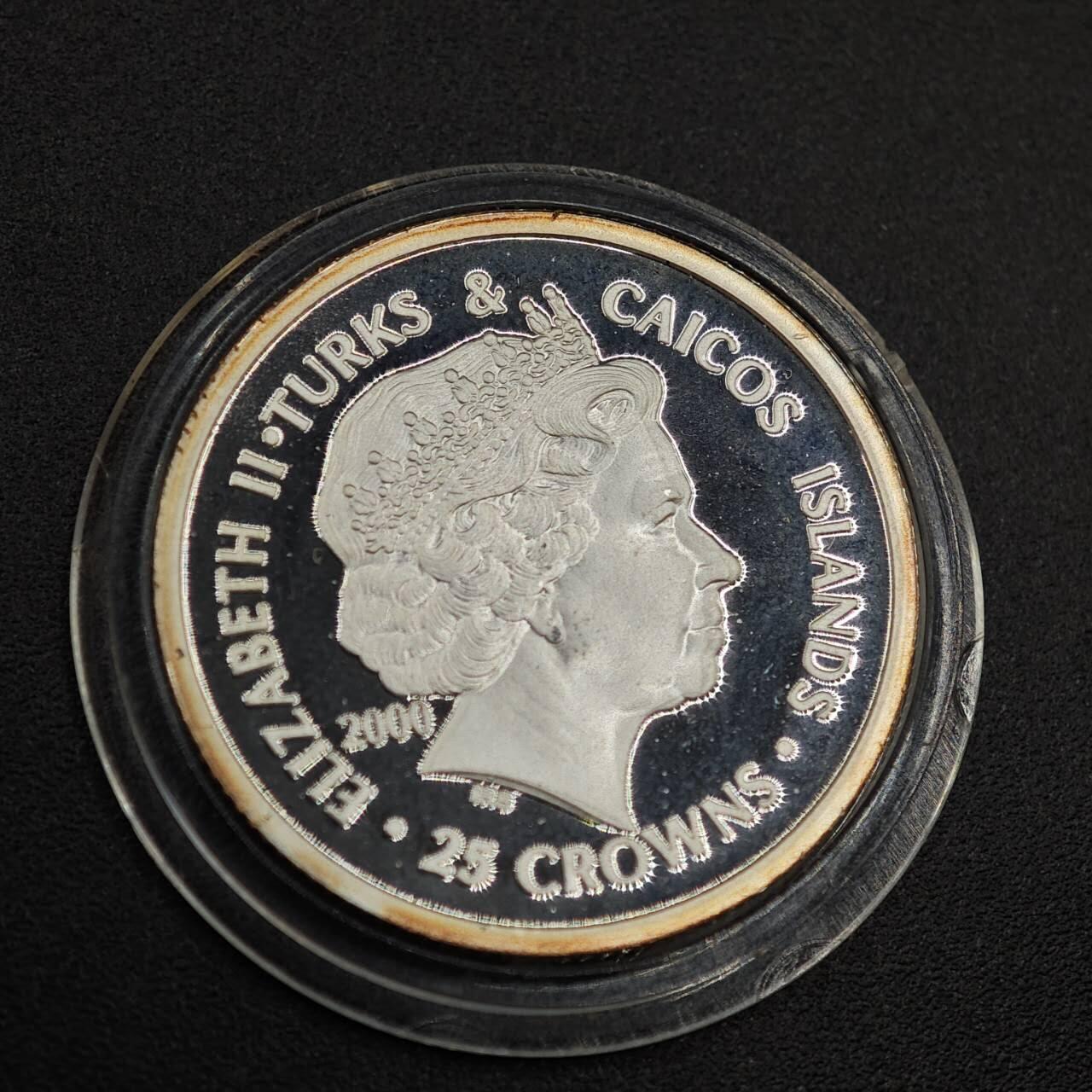 【淘币小摊】实时拍第七百九十九拍   银币套币场   满百包邮可预留二周 每周一统一发货   特克斯凯科斯2000年千禧年25克朗精制银币镀金 重10克925银