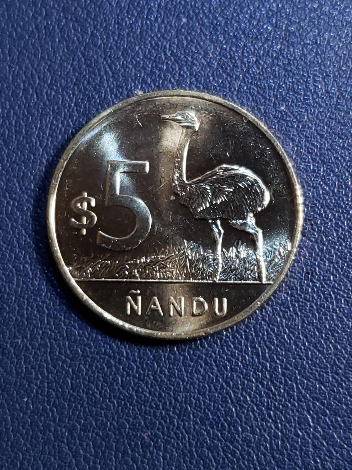 世界各国普、纪币捡漏专场(第十九场) 2014、2019年乌拉圭动物版鸵鸟5比索、豹子10比索两枚