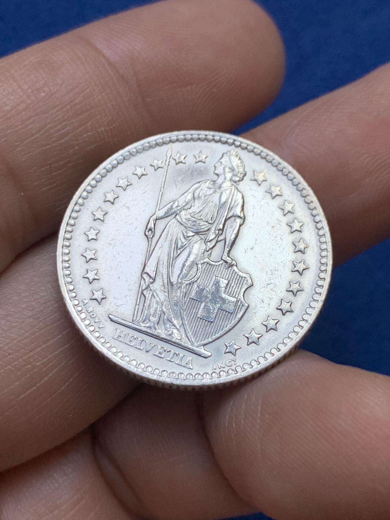 《竞宝斋》第439场 周日，周一，周二 3场连拍 （全场包邮） 瑞士 1963年 赫尔维蒂女神 2法郎 银币