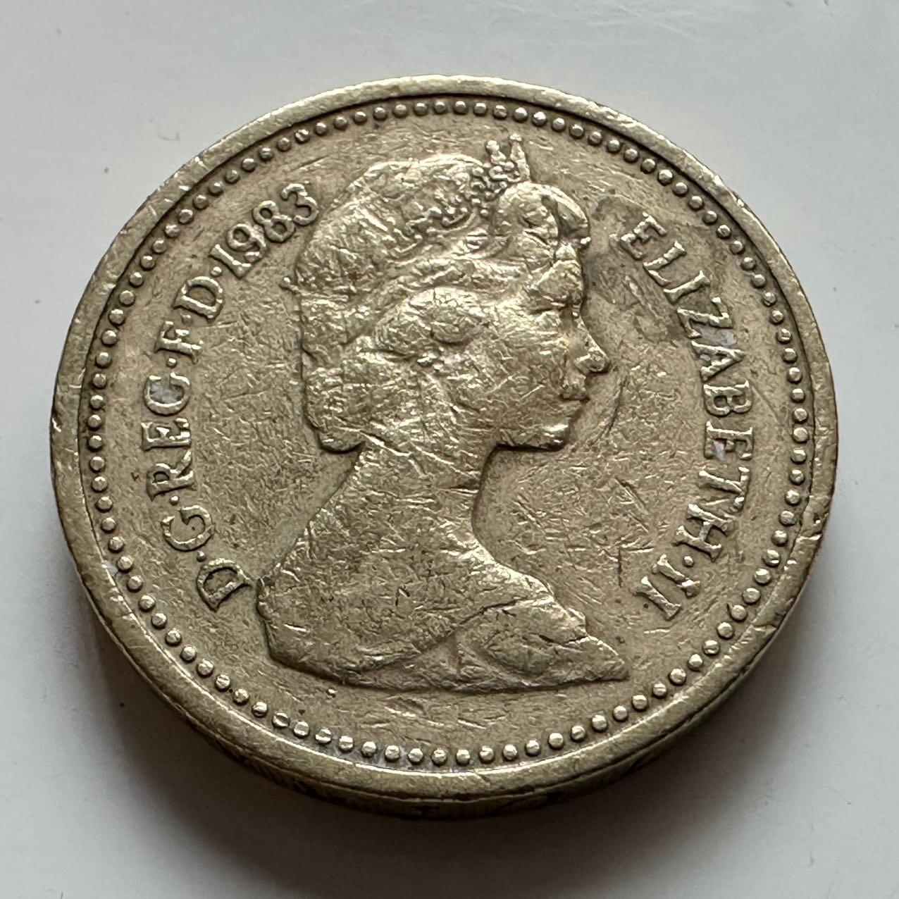 🌹外币初藏🌹🐯2025年第129场  每周二四六晚8️⃣点 接代拍 英国1983年一英镑