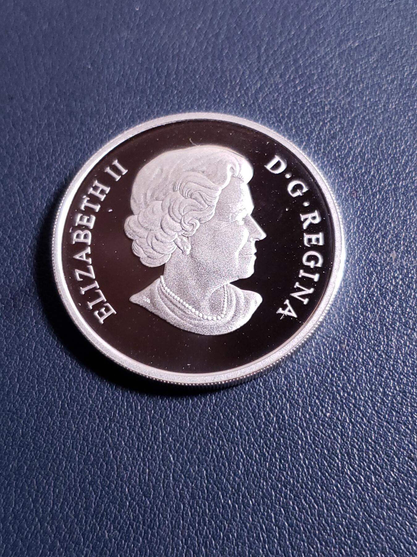 世界各国银币章专场（第24场） 【绝版】2012年加拿大伊丽莎白二世女王头像／龙年15元精制银币