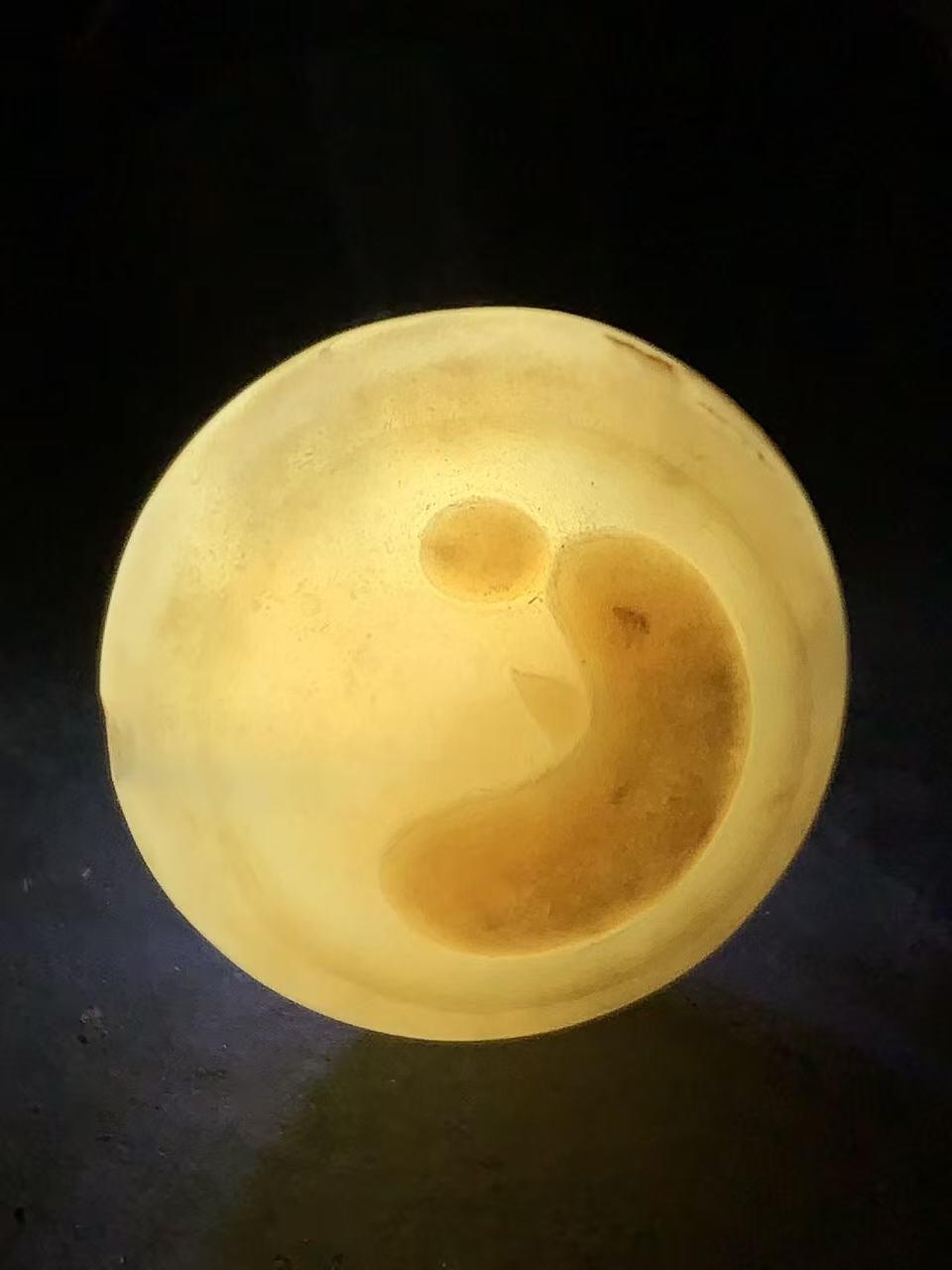 精品亚光药师玛瑙手工双面雕刻无相佛莲花板珠（背云）一颗！