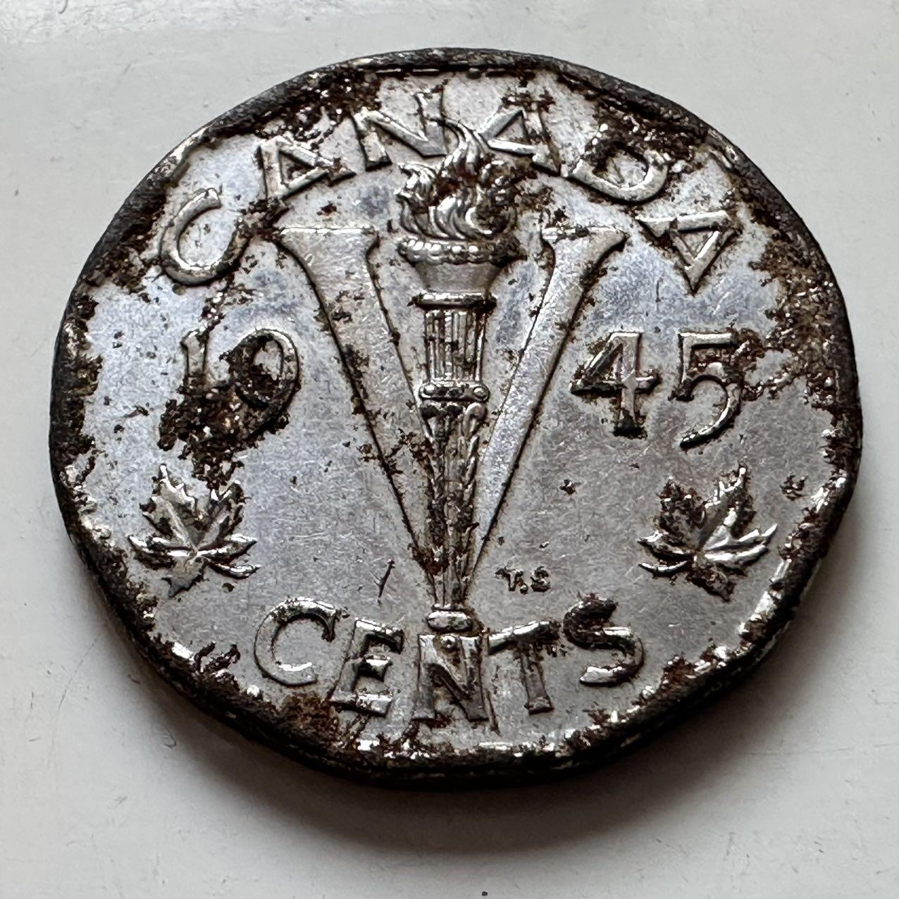 🌹外币初藏🌹🐯2025年第129场  每周二四六晚8️⃣点 接代拍 加拿大1945年二战胜利五分铁币 除锈剂一擦嘎嘎新