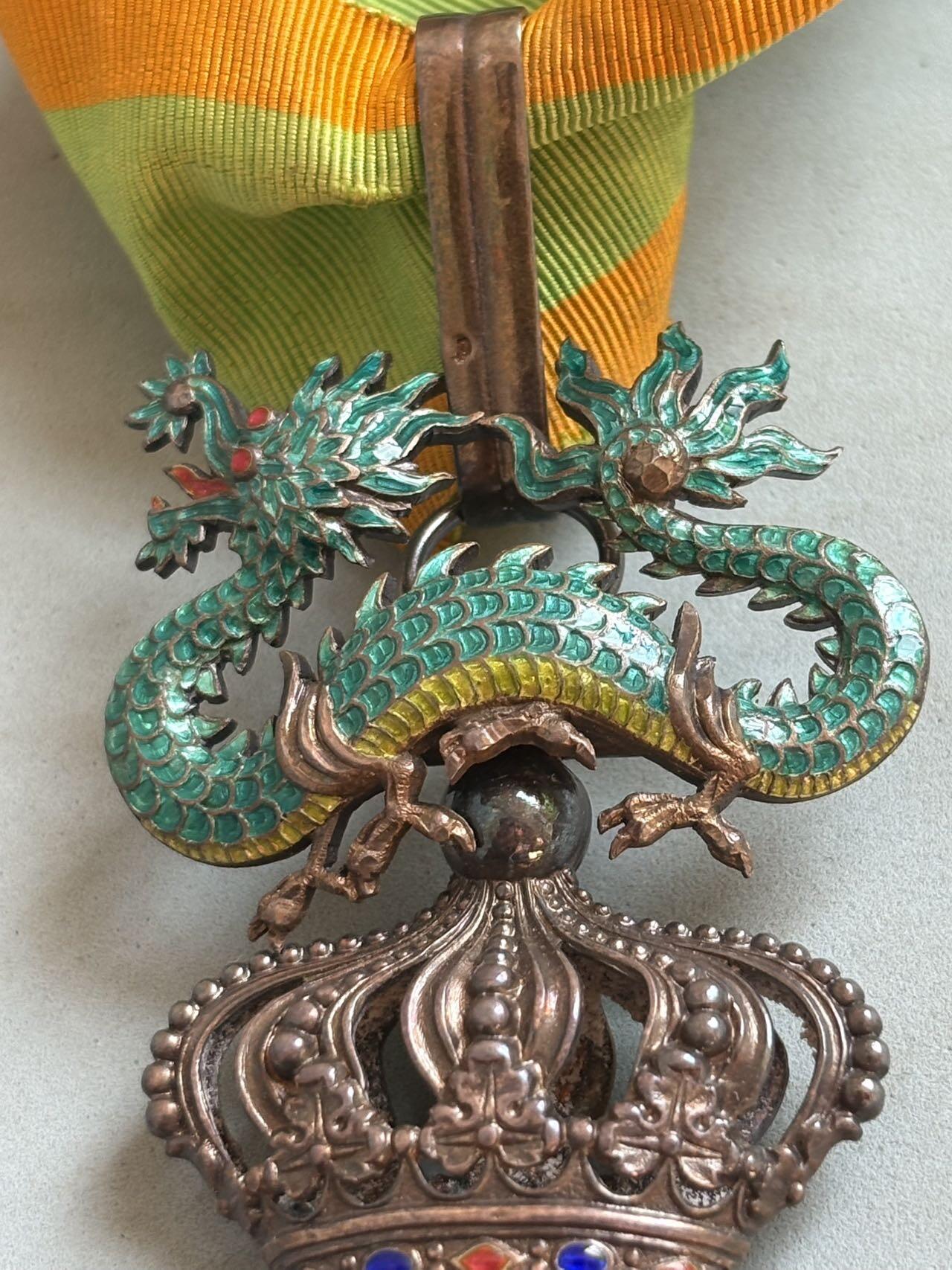 盛世勋华——号角文化勋章邮票专场拍卖第288期 法国安南指挥官级级青龙勋章 银制带银标的定制版本 巴黎亚瑟贝特朗珠宝商定制版， 带原盒