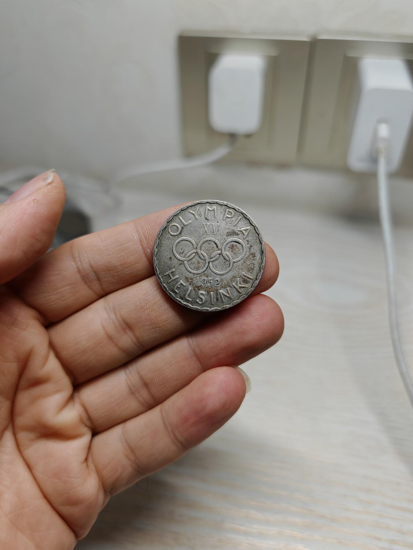 芬兰1952年 赫尔辛基 500马克 奥林匹克 奥运纪念银币 银元 世界上首枚该类题材纪念币 出厂重量12克，50%银，直径32毫米