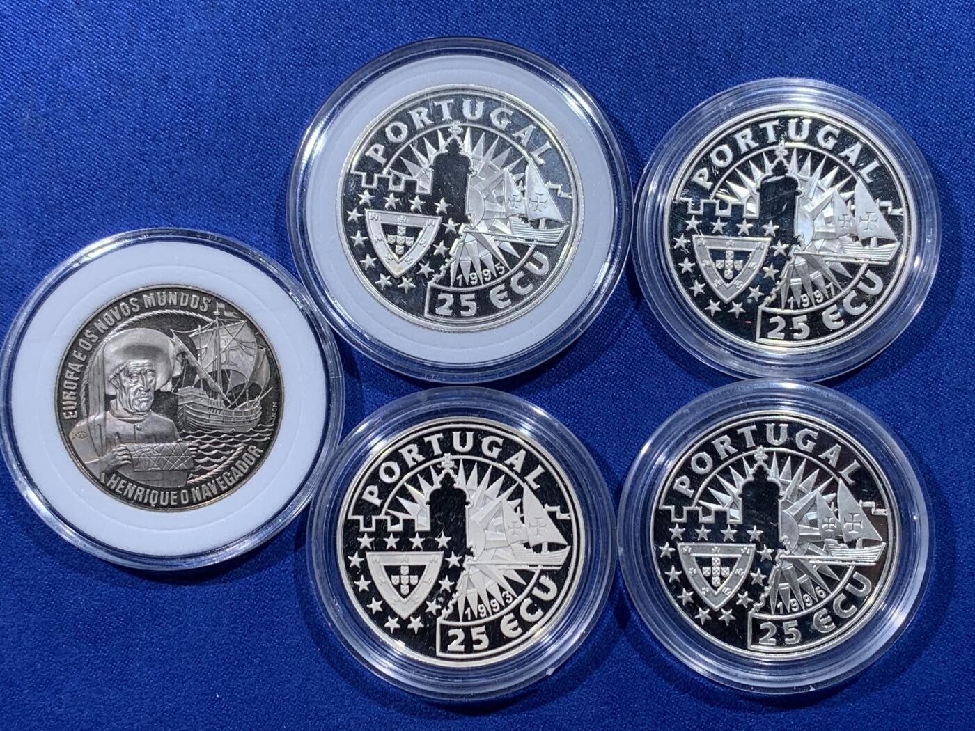 《竞宝斋》第439场 周日，周一，周二 3场连拍 （全场包邮） 五枚一组 葡萄牙1993、1995、1996、1997年25埃居大银币——航海家迪亚士、达伽马、卡布拉尔、麦哲伦（约28g*4=112g，925银）+1991年2.5埃居铜镍币——航海家亨利王子（约16.5g）