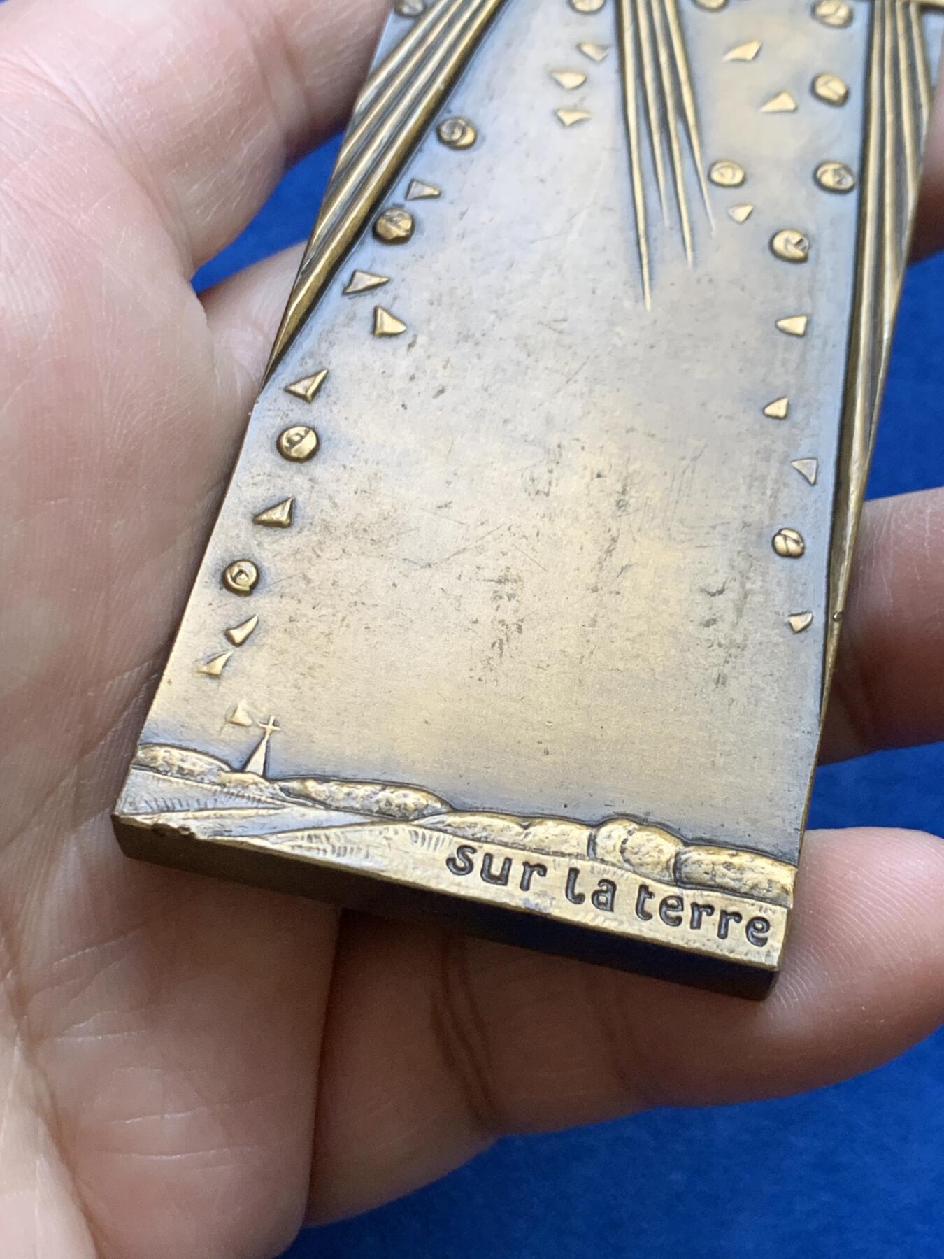 《竞宝斋》第439场 周日，周一，周二 3场连拍 （全场包邮） 名家皮埃尔·勒鲁瓦作 1930年册封圣徒典礼纪念铜章 150.3克 40.8*91.8mm 丰饶角铜标