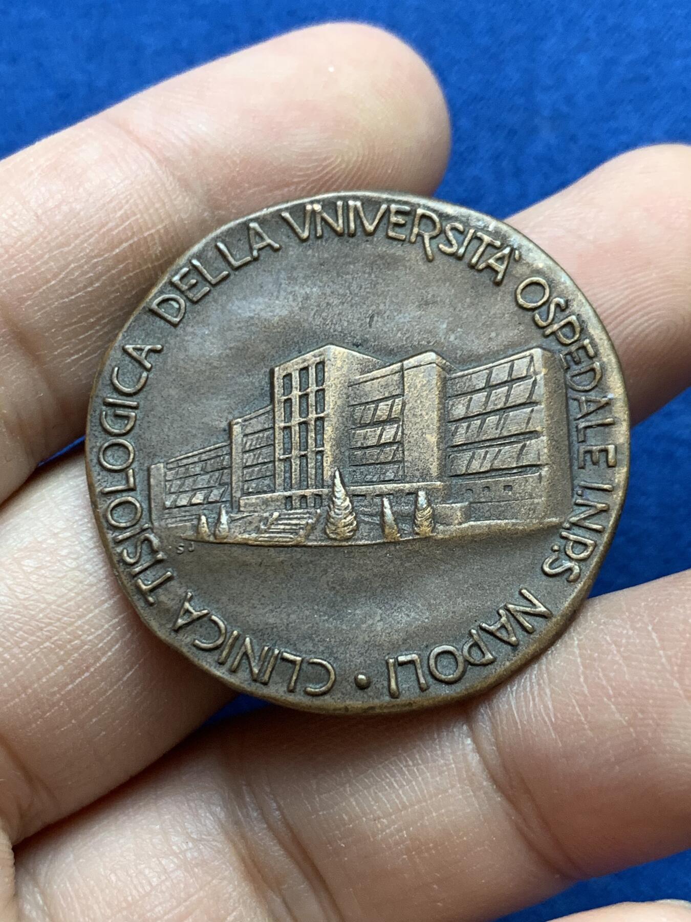 《竞宝斋》第439场 周日，周一，周二 3场连拍 （全场包邮） 意大利那不勒斯地区医学纪念章 17克 39.7mm