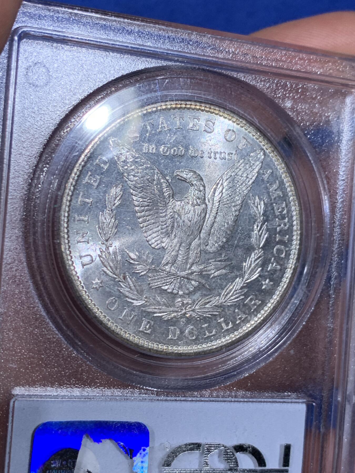 《竞宝斋》第439场 周日，周一，周二 3场连拍 （全场包邮） PCGS MS65 美国1881年摩根银币S版，原汁原味五彩老包浆，正面五彩，背面类PL状态，状态一流。