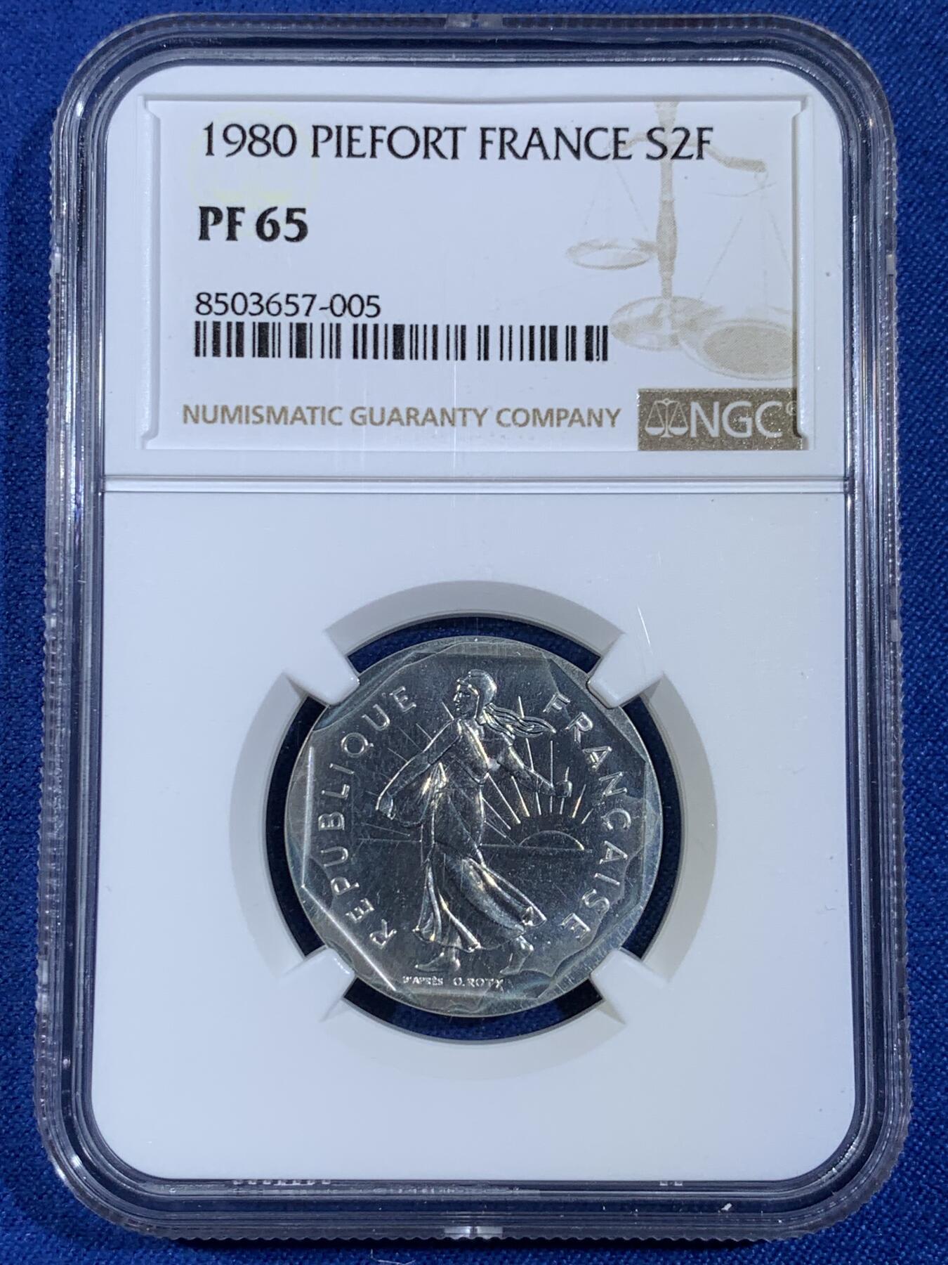 《竞宝斋》第439场 周日，周一，周二 3场连拍 （全场包邮） NGC PF65 法国第五共和国 1980年 2法郎加厚精制银币 资料显示发行量仅820枚