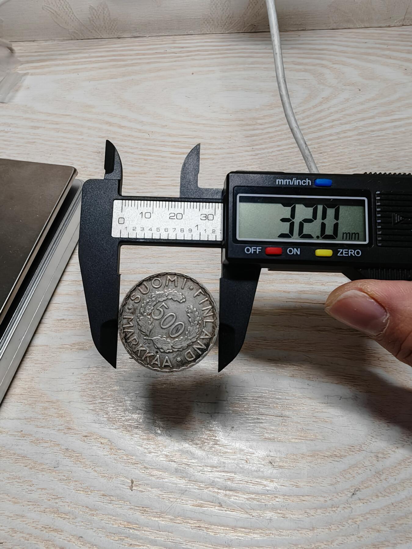 芬兰1952年 赫尔辛基 500马克 奥林匹克 奥运纪念银币 银元 世界上首枚该类题材纪念币 出厂重量12克，50%银，直径32毫米