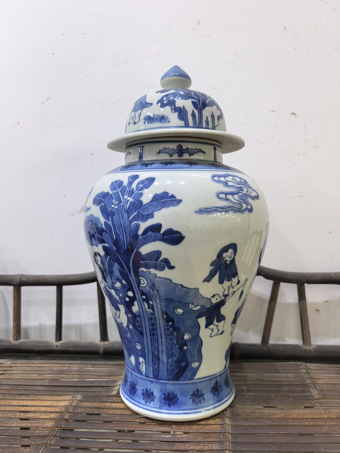 兰馨堂瓷器专场 大清康熙年制青花人物故事将军罐